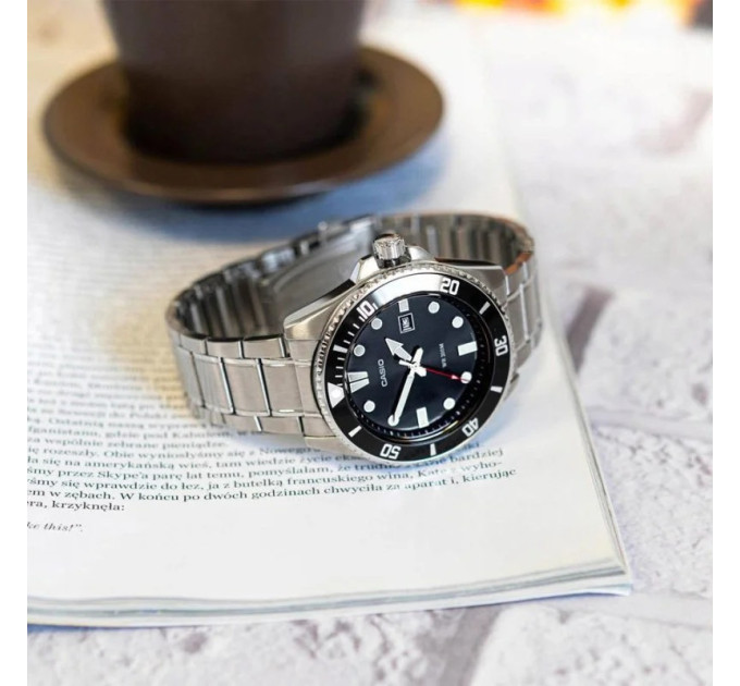 Casio MDV-107D-1A1