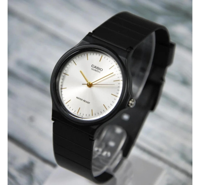 Casio MQ-24-7E2