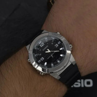 Casio AMW-870-1A