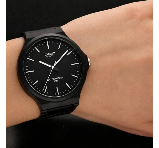 Casio MW-240-1E