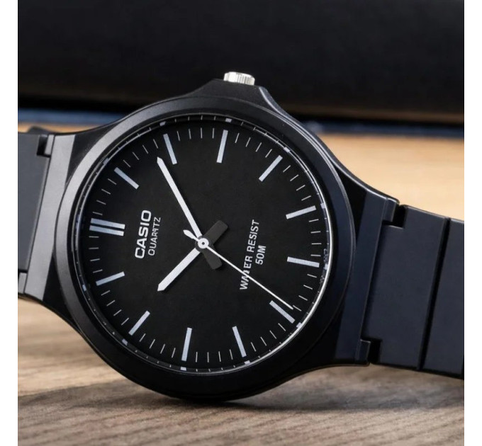 Casio MW-240-1E