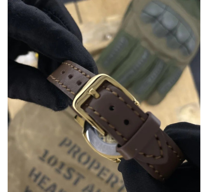 Awarder 021 Де би не була Gold-Gold-Brown